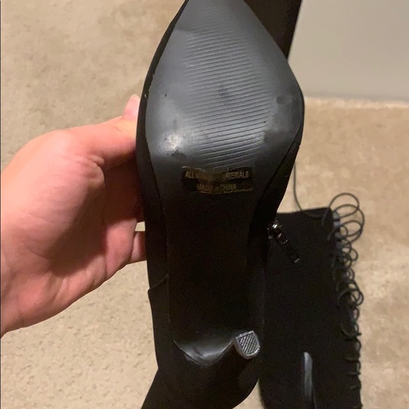 Black heeled Boots - Picture 3 of 3